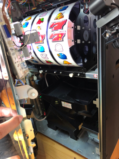 値下げ】パチスロ 実機 ルパン一族の秘宝 コイン不要機