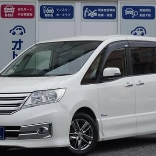 車内装備充実！！日産　セレナ