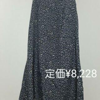 新品タグ付き定価¥8,228 flower スカート