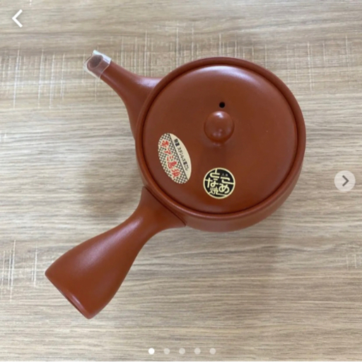 とこなめの急須と湯呑み１つ