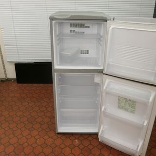 ID 985650 アクア140L 2017年製 AQR-14E1（S) へこみ有