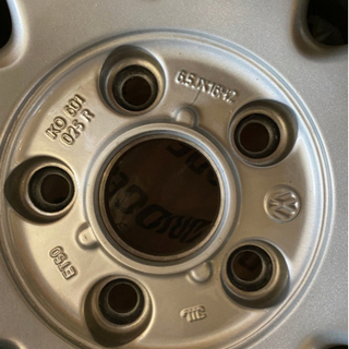 スタッドレスタイヤ　VRX  ゴルフ5以降のVW車