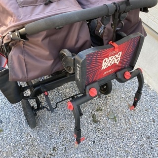 双子用ベビーカー。エアバギーココダブルおまけたくさん