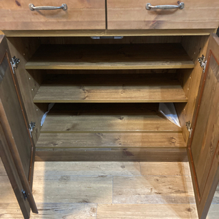 【引き取り可能な方限定】食器棚　UNICO（ウニコ）