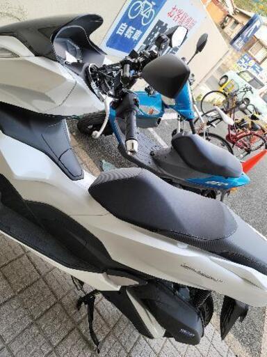 PCX 現行型JK05 白　走行～1500Km
