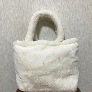 ★美品★パール付きふわふわトートバッグ★