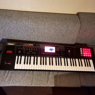 美品 Roland  FA-06 キーボード　シンセサイザー