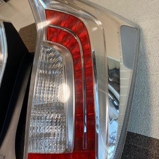 30プリウス後期 純正テールランプ