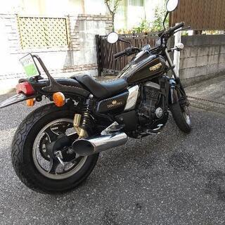 特別出品 桃山～江戸初期 鼠志野 足つき向付 美術館級 古箱 骨董 特別出品 桃山～江戸初期 鼠志野 足つき向付 美術館級 古箱 骨董