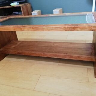 KAJA UKKO/ガラストップテーブル