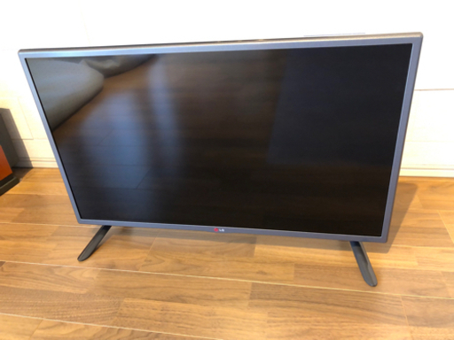 32型　デジタルハイビジョン液晶テレビ