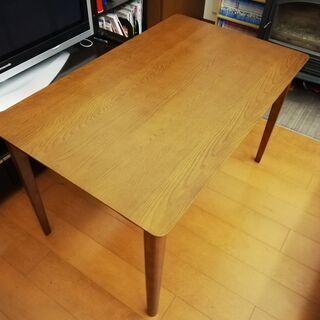 ニトリ　テーブル　120cm×75cm×70cm