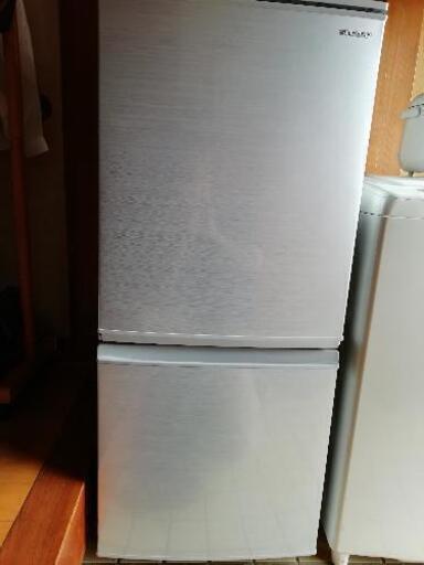 【引き取り限定】冷蔵庫（シャープ　2020年製)