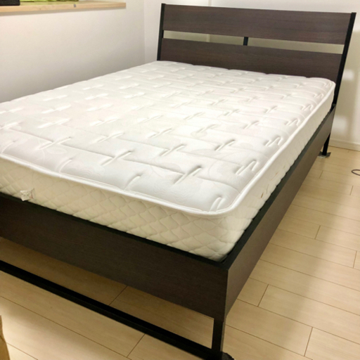 ダブルベッドマットレス(日本ベッド)・ベッドフレーム(IKEA)セット