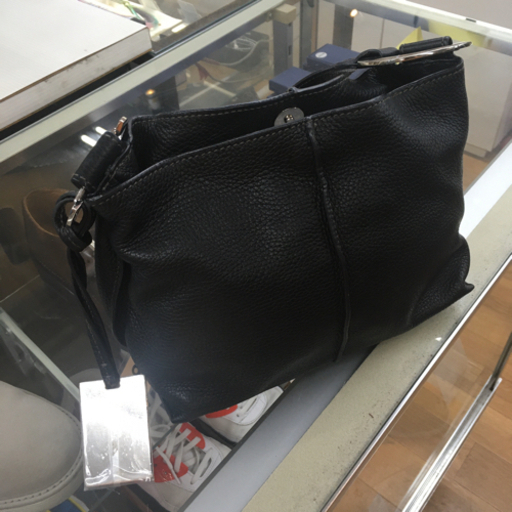 S221　FURLA 　フルラ　レザーハンドバッグ　ブラック