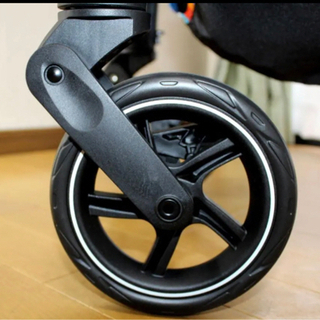 Pigeon Runfee RA8ピジョン ランフィ◇オート4輪キャスター