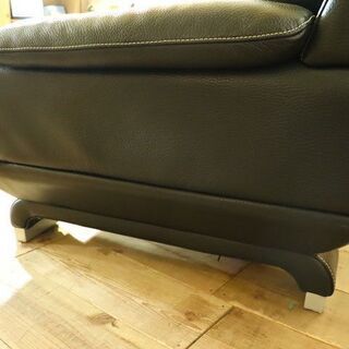 IDC OTSUKA(大塚家具)のL/S LUXE-01 (エルエスリュクス)総革張り3人掛けソファブラック。L/Sシリーズの最高峰！ヘッドレスト付きでゆったりとした掛け心地のレザートリプルソファー。BJ106