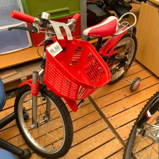 補助輪付き子供用自転車