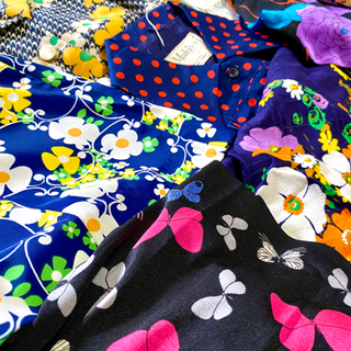 ビンテージレトロ古着22点◆ 生地　ボタン　ハンドメイド材料