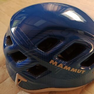 登山用品　マムート製ヘルメット