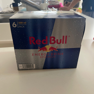 Red Bull ⭐︎ 3パック(18本)