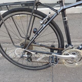 中古自転車　クロスバイク　キャリア付　700C*28c