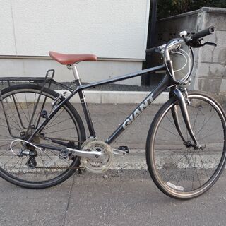 中古自転車　クロスバイク　キャリア付　700C*28c