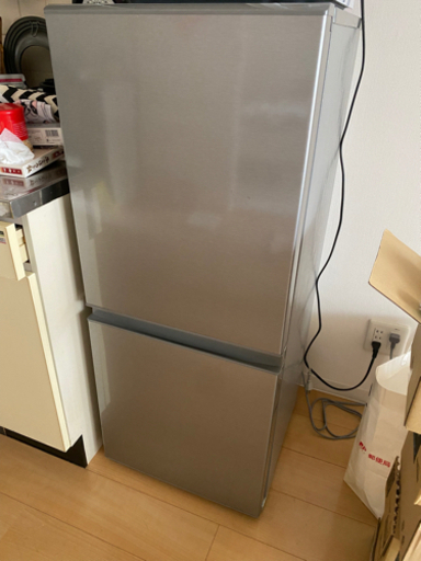 冷蔵庫2019年製　126L AQUA四ヶ月使用、美品です。掃除済み