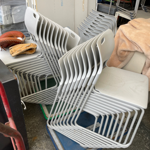 ❗️値下げ❗️オカムラ製スタッキングチェア