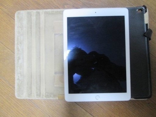 ☆良品☆SoftBank☆iPad 2 64GB(Silver/White）☆ha1030h iPad Air 2 Wi-
