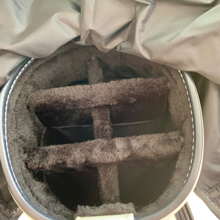 白のゴルフバッグ　パーリーゲイツ