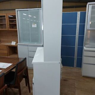 【愛品倶楽部柏店】　ＮＩＴＯＲＩ　ニトリ　ルシア１２０ＫＢ　３枚扉キッチンボード　白　食器棚　【問い合わせ番号　１５１-００７１８２　００２】