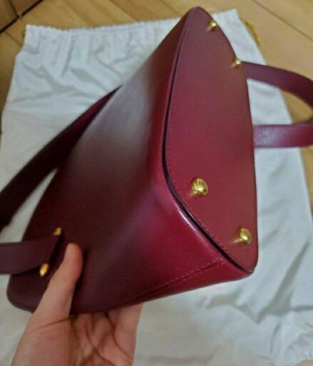 値下げ交渉不可)Cartierワンショルダーバッグ