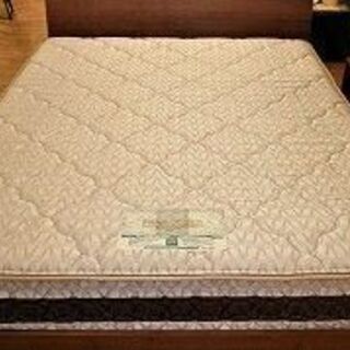 k450☆クイーンベッド☆ニトリ＋フランスベッド☆マットレス＋フレーム☆アジアン風フレーム☆近隣配達、設置可能