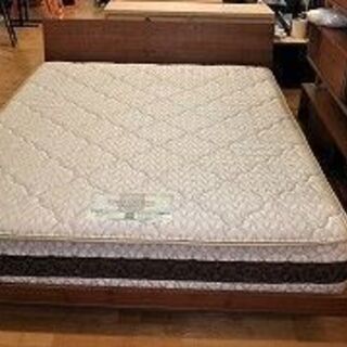 k450☆クイーンベッド☆ニトリ＋フランスベッド☆マットレス＋フレーム☆アジアン風フレーム☆近隣配達、設置可能