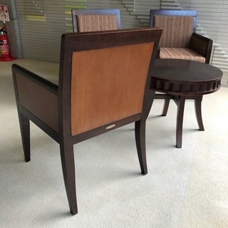 コーヒーテーブル・チェア3脚