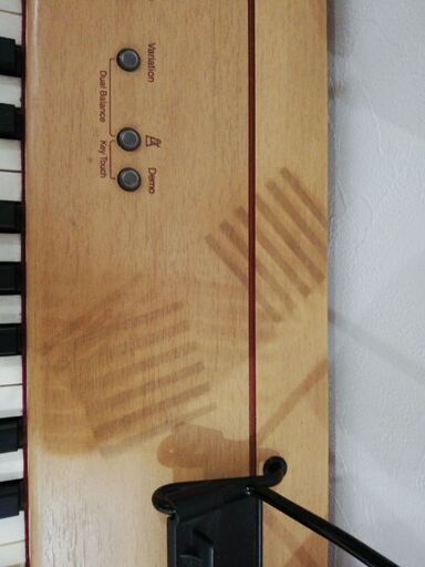 電子ピアノ　ローランドF90