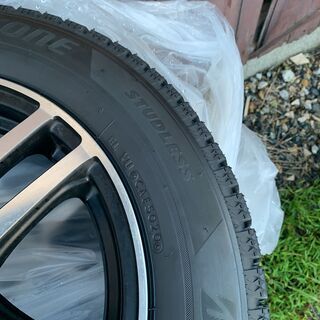 新品アルミホイル付きアクアスタッドレスタイヤセット