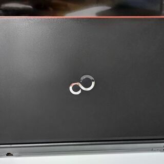 15.6インチ 富士通ノートPC（美品, Core i7 3610QM, 12GB RAM, 240GB 