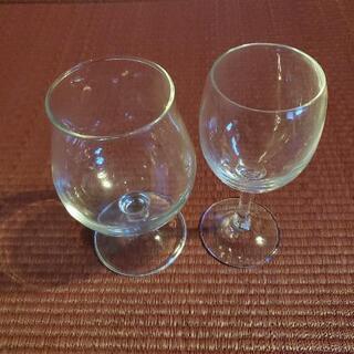 【無料】ワイングラスとブランデーグラス