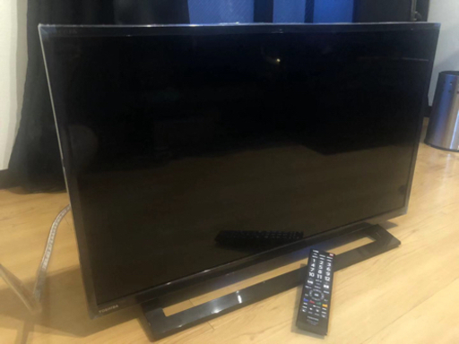 中古32テレビ　Toshiba 32s22