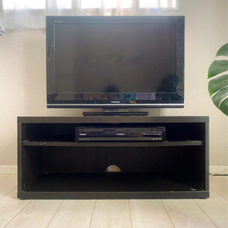 東芝REGZAテレビ、HDD&DVDプレイヤー、テレビ棚