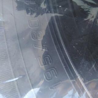 ハイエース６型新車外しタイヤ４本セット　ホイールカバーなし　195/80R15