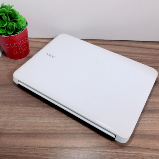 白くてかわいいノートパソコン♡i5/SSD256GB/メモリ8GB