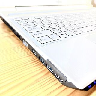カメラBluetooth】在宅ワークに♪ノートパソコン✨白✨Win10- QUEST 2 