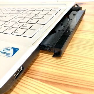 カメラBluetooth】在宅ワークに♪ノートパソコン✨白✨Win10- QUEST 2 