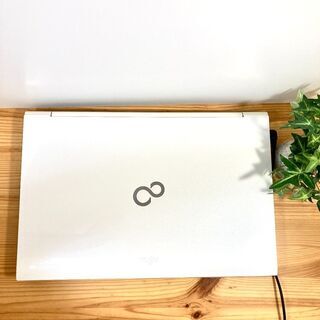 カメラBluetooth】在宅ワークに♪ノートパソコン✨白✨Win10- QUEST 2 