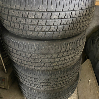 ハイエース 6ケツ アルミホイール タイヤ付き4本セット