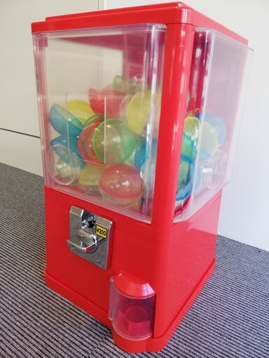 ガチャコップ 赤色 300円仕様（65・75mmカプセル対応）空カプセル50個付・ガチャガチャ本体筐体