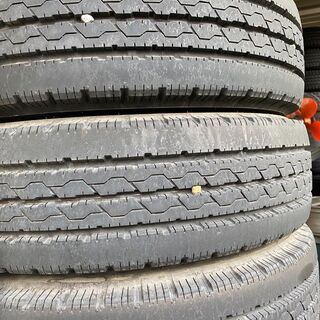 トヨタ・日野系トラックにどうぞｗ　195/70R17.5（ホイル付き）バリ山6本1台分